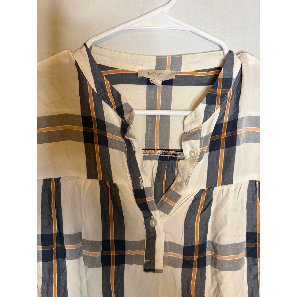 Loft Outlet Women Medium Plaid Split Neck Blouse Navy Orange White 3/4 Sleeve - Picture 2 of 4